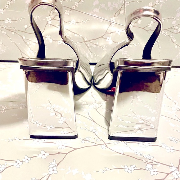 BCBGeneration Metallic Silver Slingback Pumps Women’s Size 8 New - Picture 3 of 6